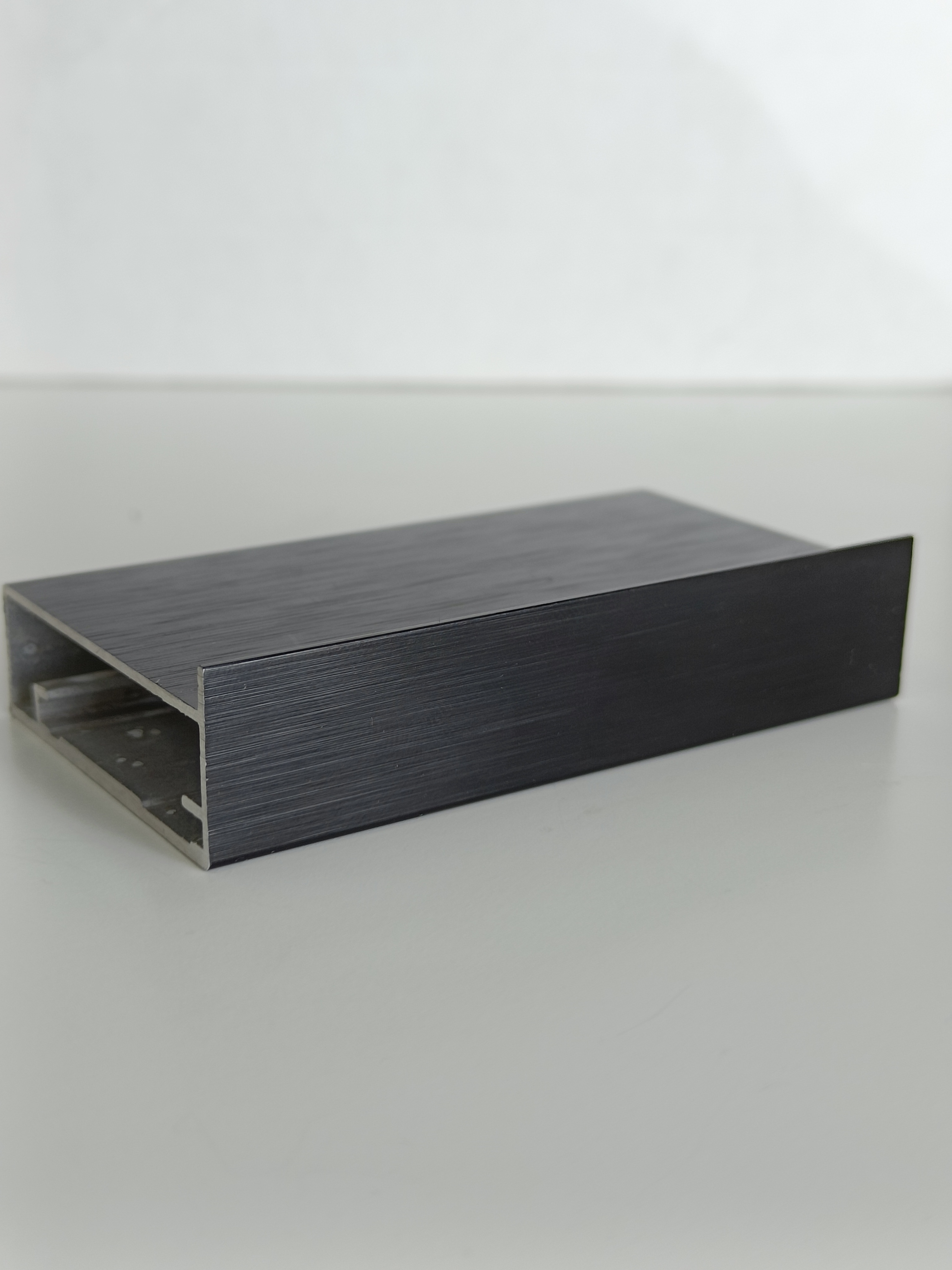 Зеркало в алюминиевой раме 00 Premium Черный Глянец Браш - фото 3