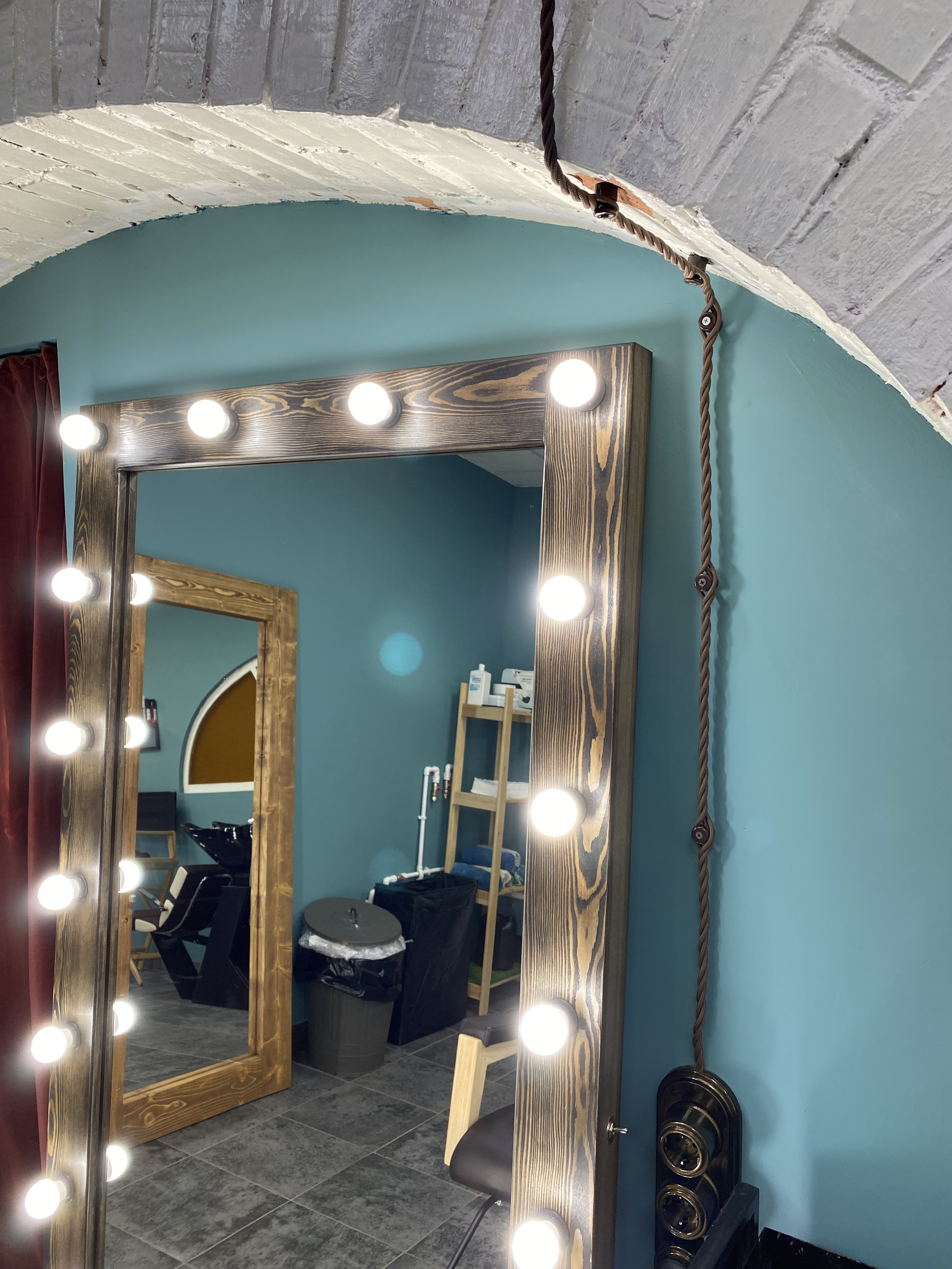 Гримерное зеркало П-образное в деревянной раме - фото 6