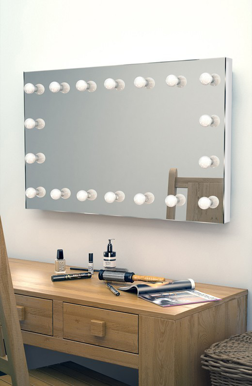 Гримерное зеркало с подсветкой лампочками LED по периметру
