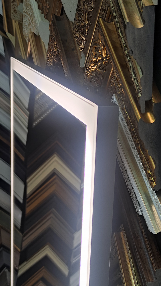 Осветленное Зеркало с подсветкой Ultra 70х150 см черный торец (свет нейтральный - без выключателя)