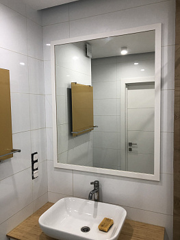 Зеркало осветлённое в Багете деревянный NA092.0.074, размер 150х65 см